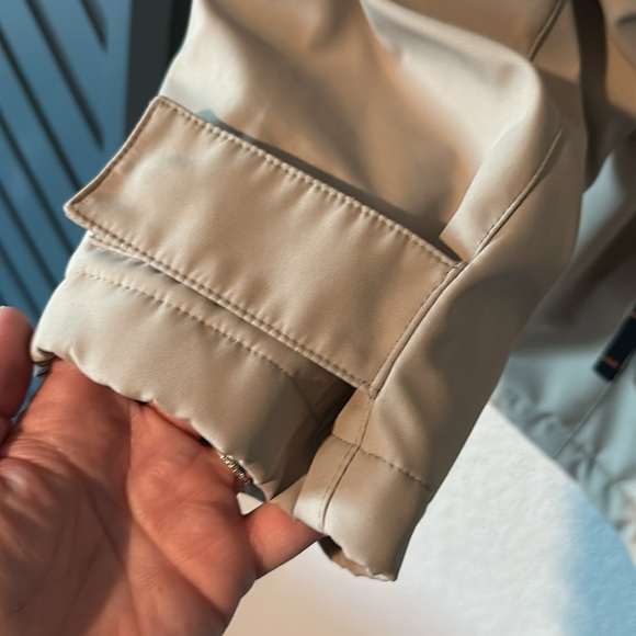 Weatherproof jacket - Picture 3 of 14